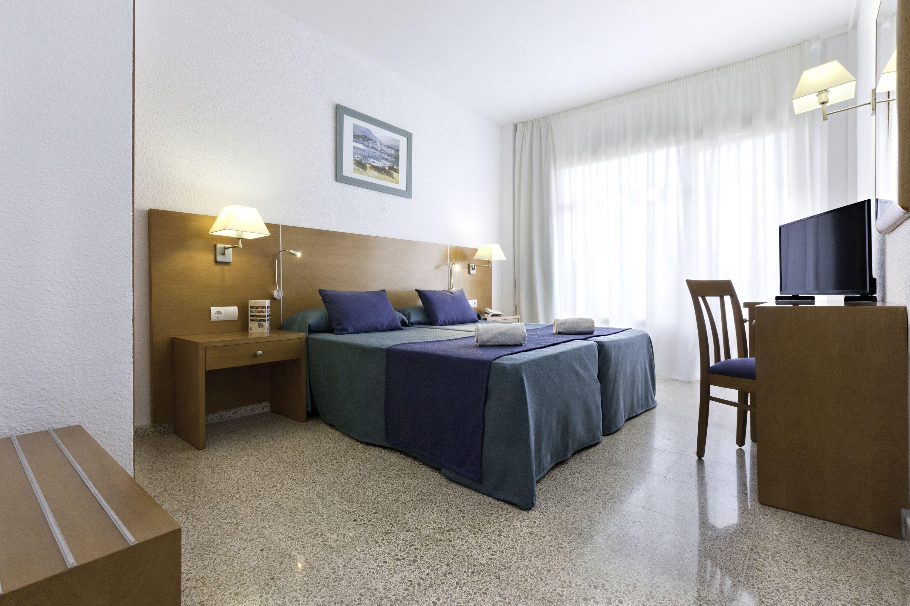 Azuline Hotel S'Anfora & Fleming (Adults Only) Sant Antoni de Portmany Екстериор снимка