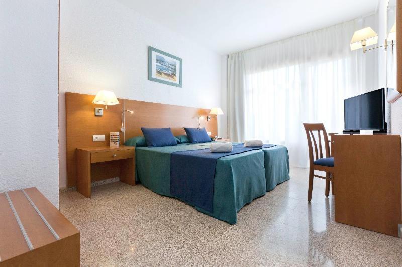 Azuline Hotel S'Anfora & Fleming (Adults Only) Sant Antoni de Portmany Стая снимка