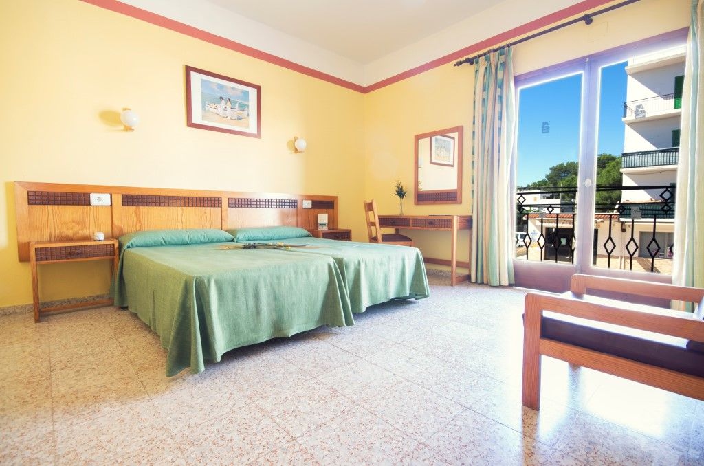 Azuline Hotel S'Anfora & Fleming (Adults Only) Sant Antoni de Portmany Екстериор снимка