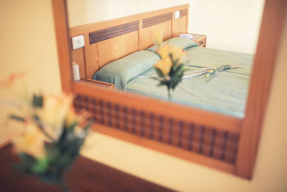 Azuline Hotel S'Anfora & Fleming (Adults Only) Sant Antoni de Portmany Екстериор снимка