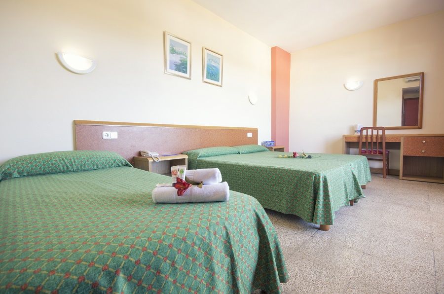 Azuline Hotel S'Anfora & Fleming (Adults Only) Sant Antoni de Portmany Екстериор снимка