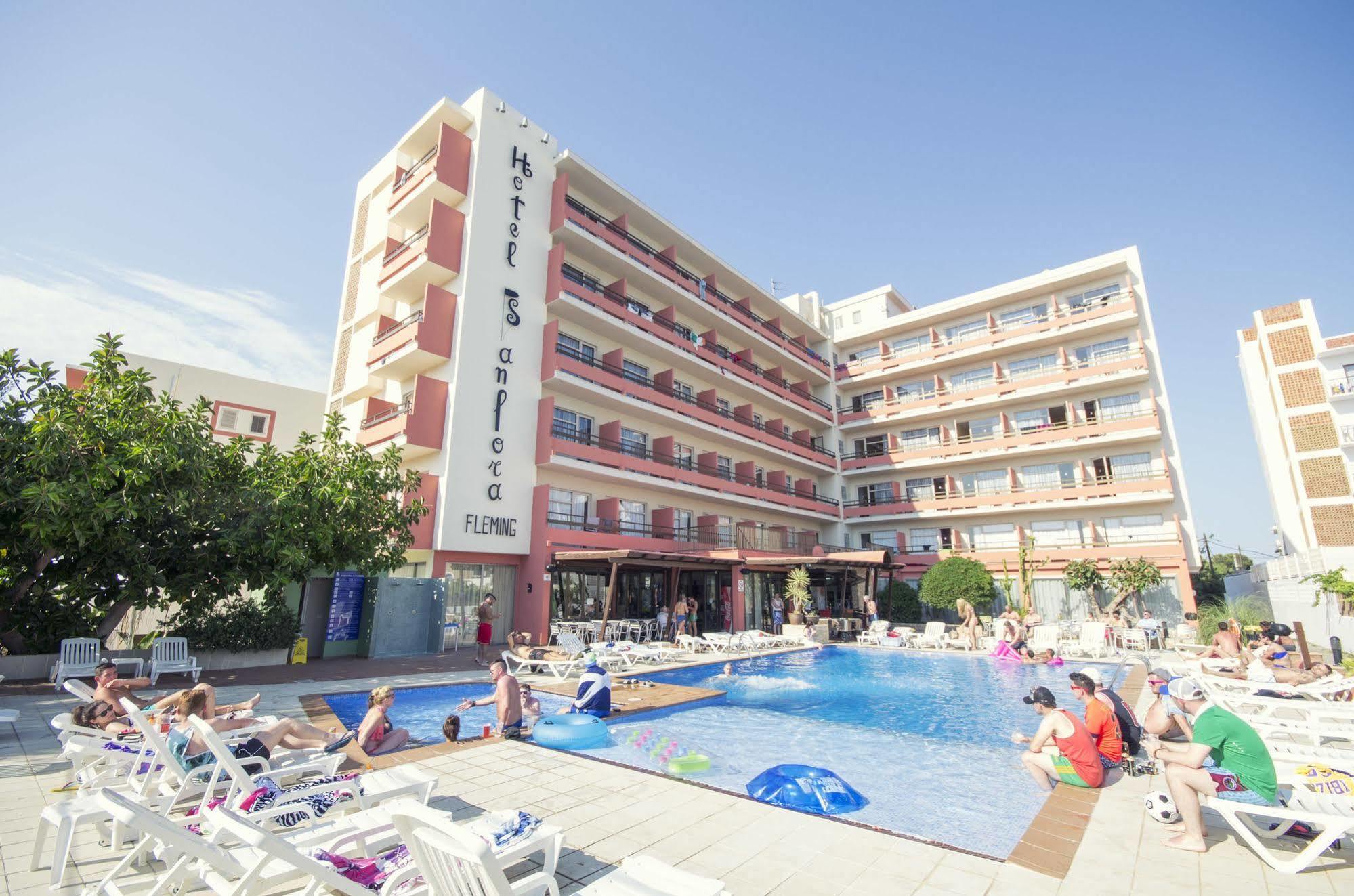Azuline Hotel S'Anfora & Fleming (Adults Only) Sant Antoni de Portmany Екстериор снимка